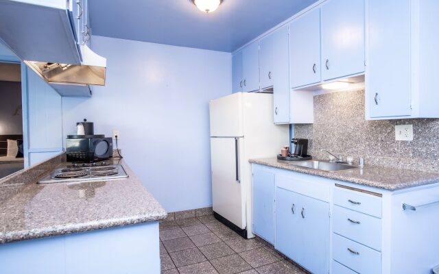 Aqua Breeze Inn