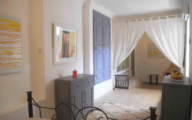 Riad Linda