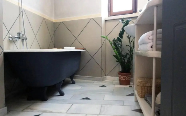 Unique - Spacious Studio with rooftop / Thissio