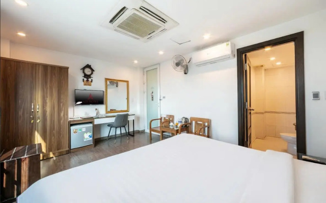 New Moon Hotel