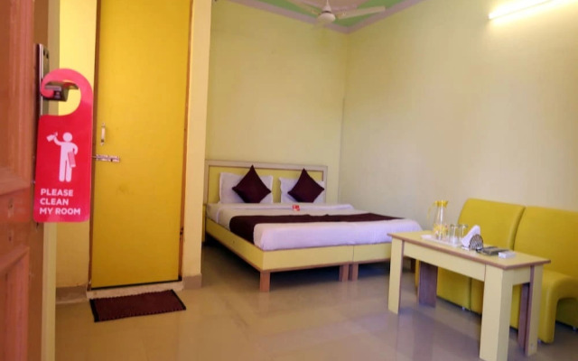 Hotel Comfort by OYO Rooms