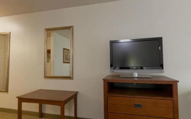 Holiday Inn Express & Suites Mattoon, an IHG Hotel