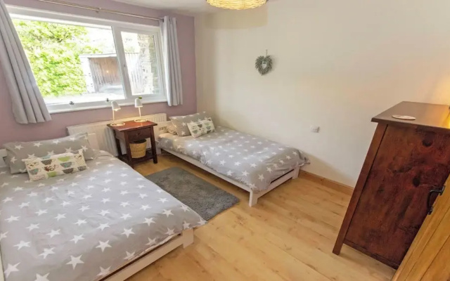 Shippenrill Croyde 6 Bedrooms, Sleeps 14, Hot Tub
