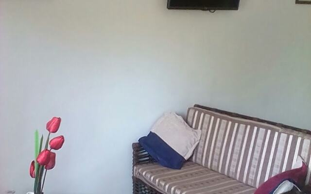 Dlux Hotel