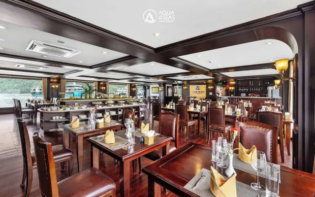 Luxury of the sea Cruise LanHa bay 5Star