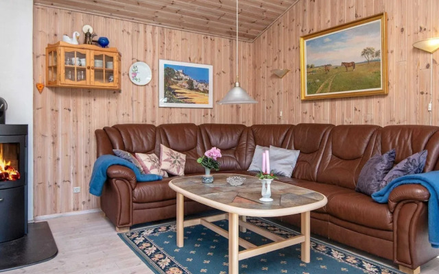 8 Person Holiday Home in Glesborg-by Traum