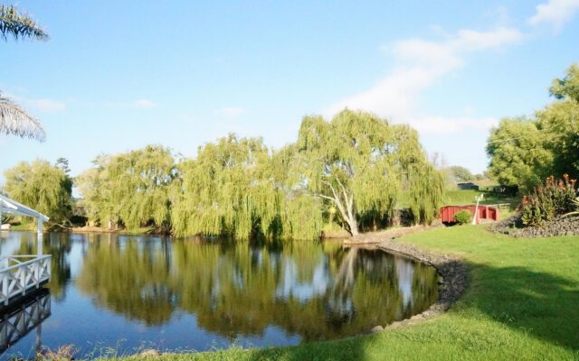 Silver Waters Lodge