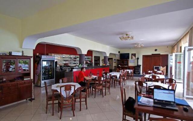 Lux Hotel Pansion