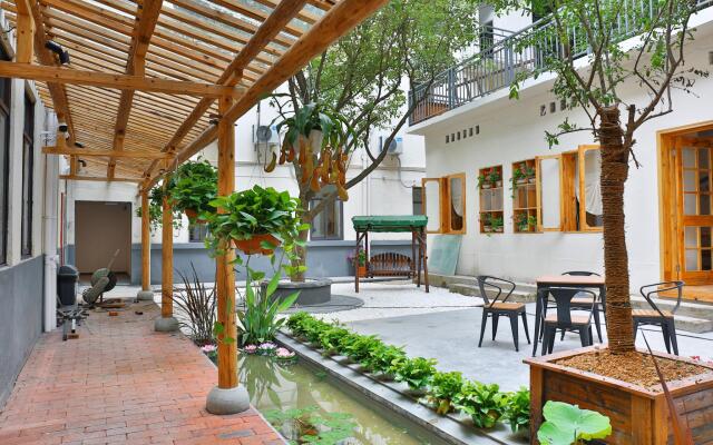 Qiandaohu Blue Mountain Youth Hostel