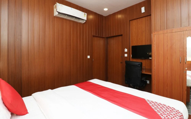 OYO Flagship 23709 Hotel Meerut International