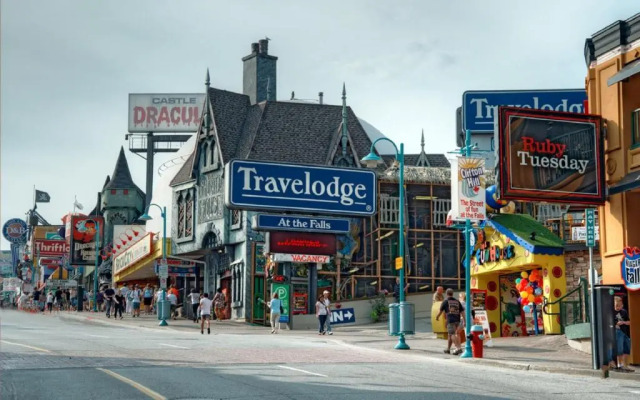 Travelodge At The Falls