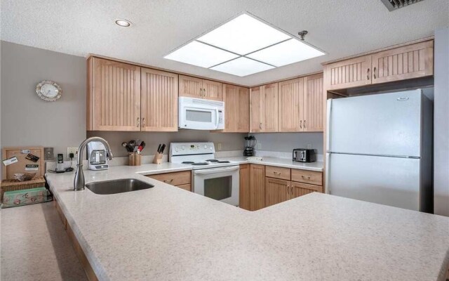 Las Brisas 404 - Three Bedroom Condo