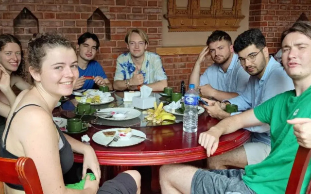 Nag Pukhu Guest House