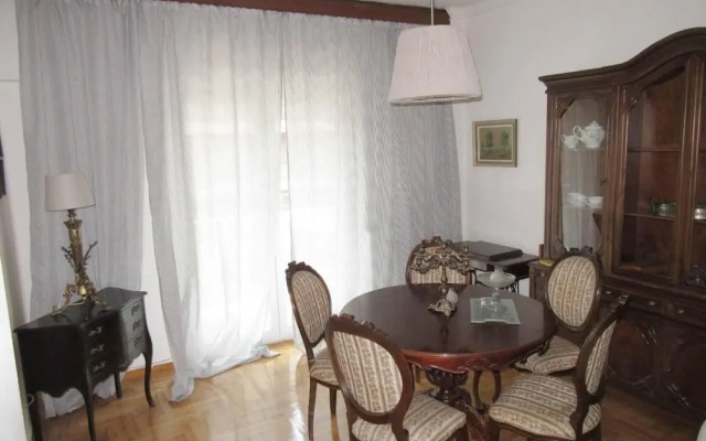 Luxurious Cozy Stay in the Heart of the City