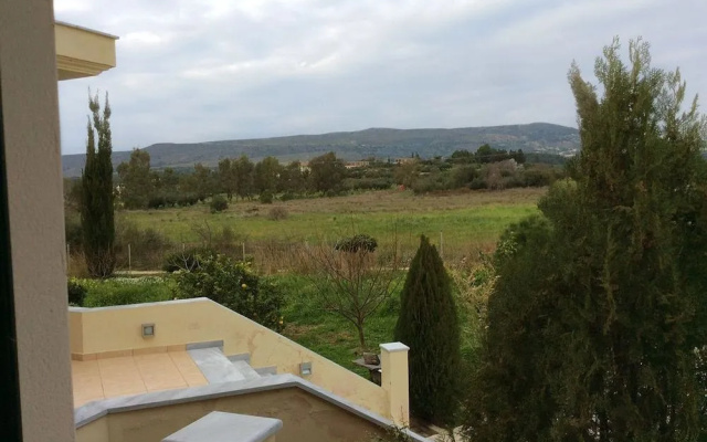 Alekos Beach Houses-Angelo