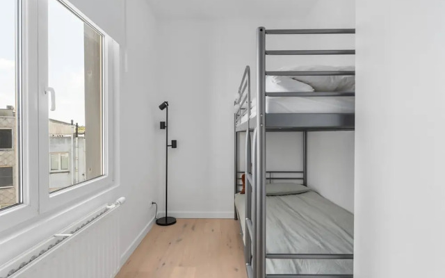 Renovated Apartment for Family