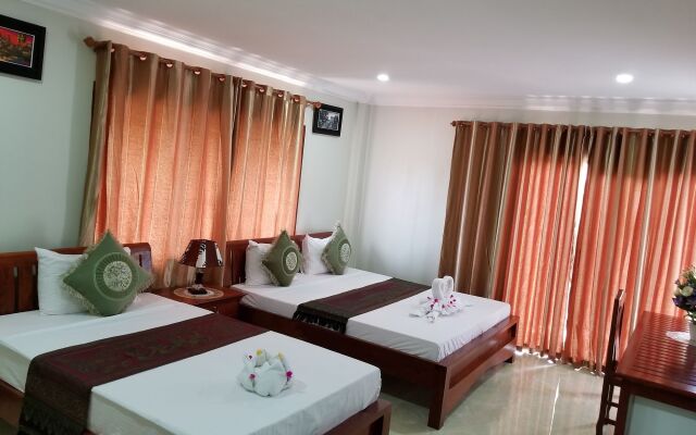 Blue Diamond Guest House - Hostel