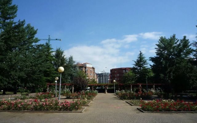 Apartamentos Leon