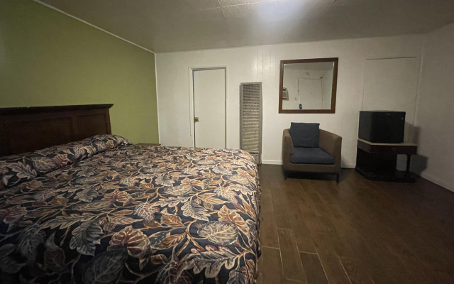 Oak Motel Modesto CA
