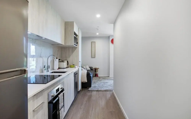 Augustus Harmony Apartment with Parking