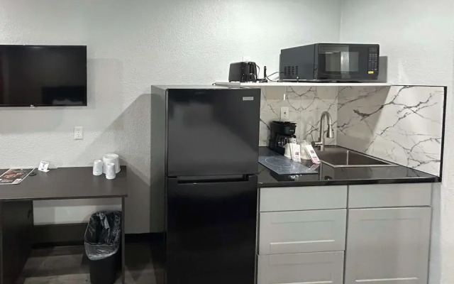 Studio 6 Tacoma, WA - South