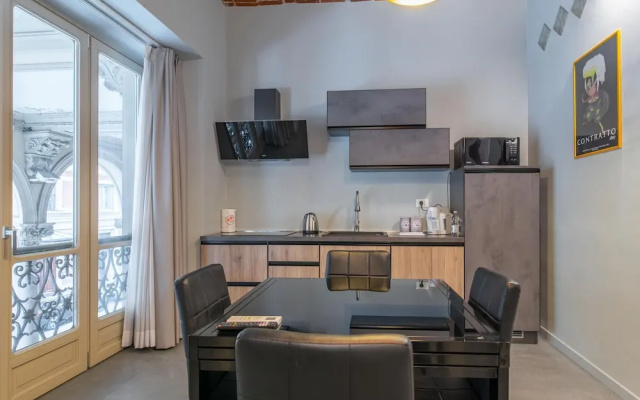 Queen Apartment in Torino