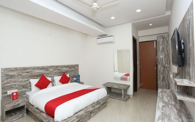 Capital O 22956 Hotel Grand Residency