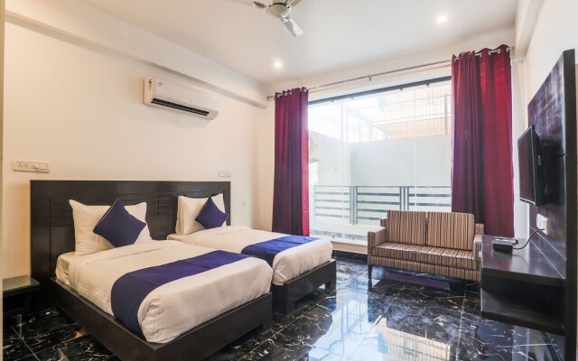 OYO 24269 Silverkey Medanta Sec 38