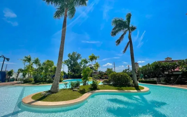 La Mirada Deluxe Suites with Oceanview