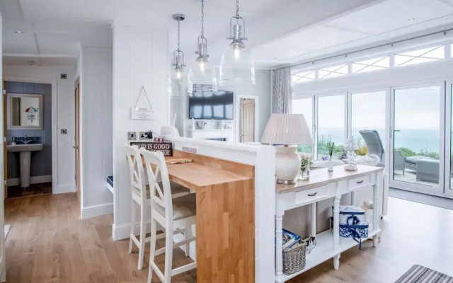 Shearwater 30 - 2 Bedroom Lodge - Summerhill