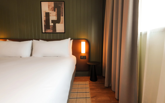 The Honest Budapest by Chic & Basic