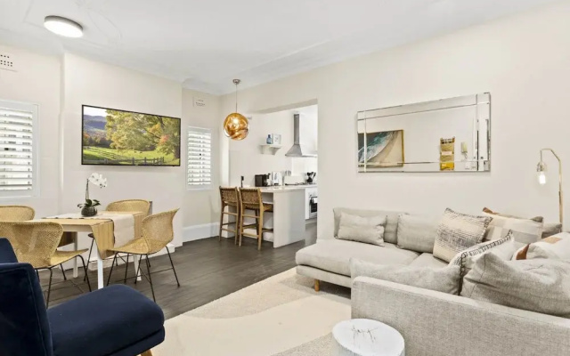 Comfy 2-bed Apartment With A/C Throughout