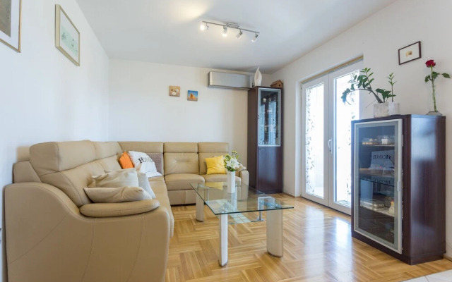 Apartment Tomazin