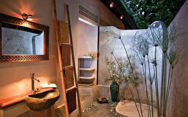 Cili Emas Oceanside Resort