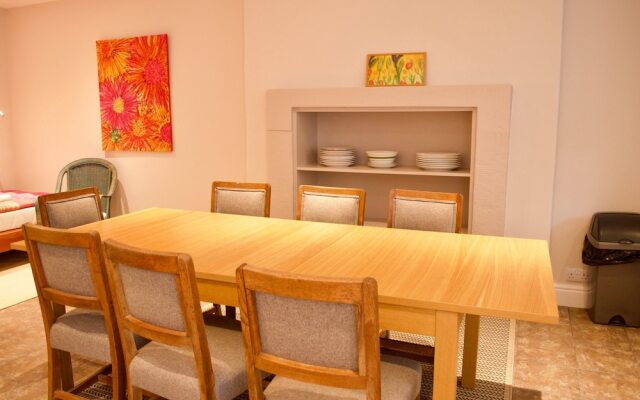 1 Bedroom Stockbridge Flat Sleeps 6