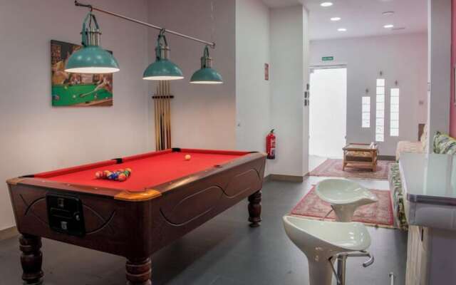 Molucano Themed Rooms