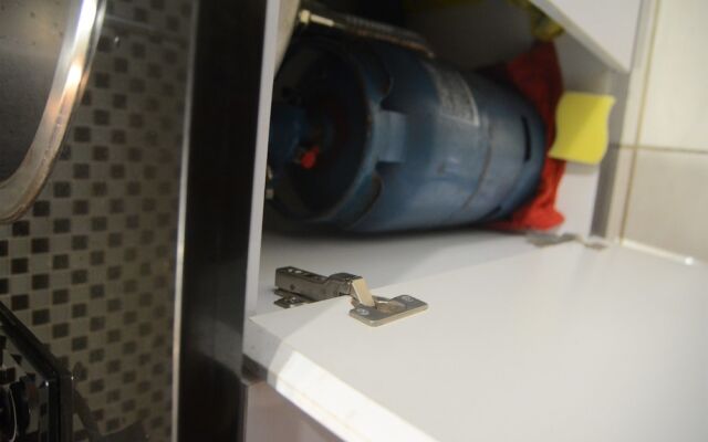 Gorgeous Studio Cinere Bellevue Apartment