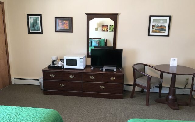 Historic Mansion House Inn