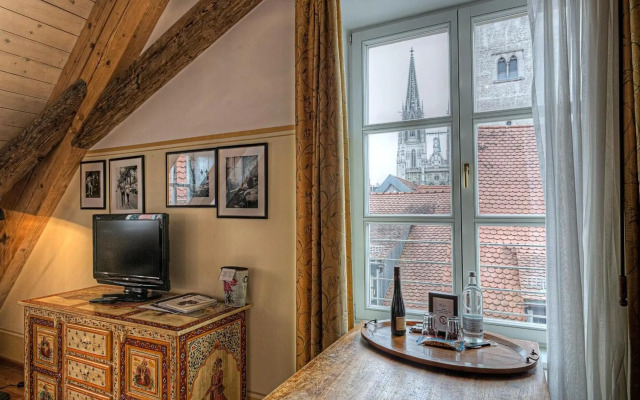 Hotel Orphée - Großes Haus