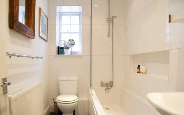 Spacious 2 Bedroom Flat Near Kings Cross And Angel