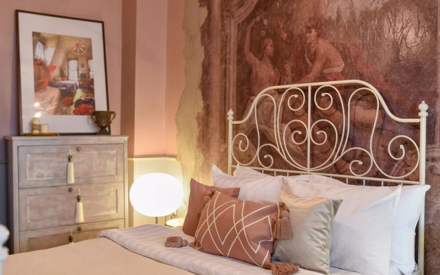 Homey - Strada Stirbei Voda 17