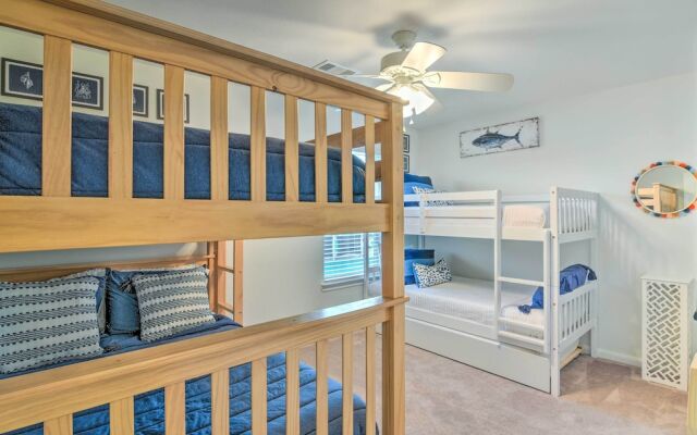 Sea Isle Retreat: Restaurant, Bar & Marina On-site