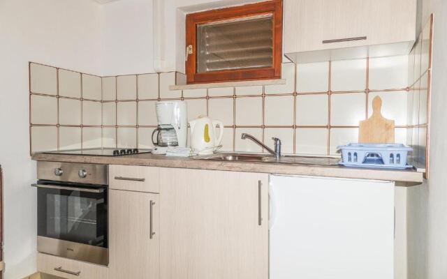 Apartments Pahljina 2885