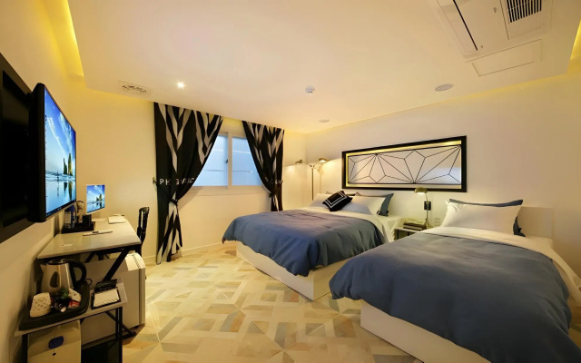 Hotel NOL