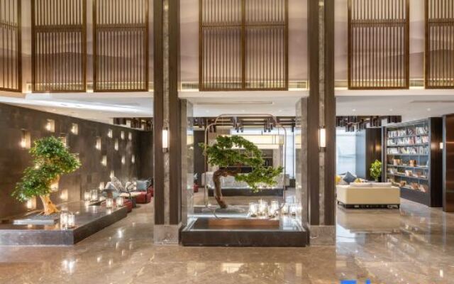 Rezen Dong Hotel