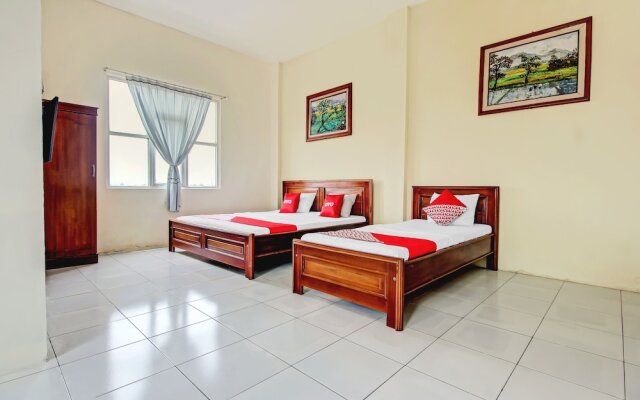 Penginapan Sederhana Syariah by OYO Rooms