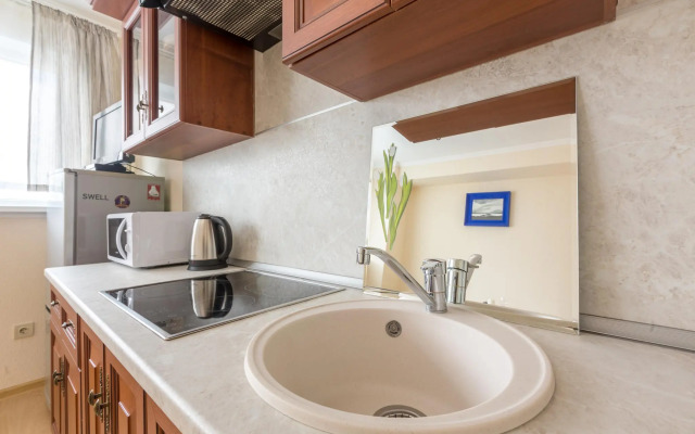 Гости любят на проезде Таможенный 12