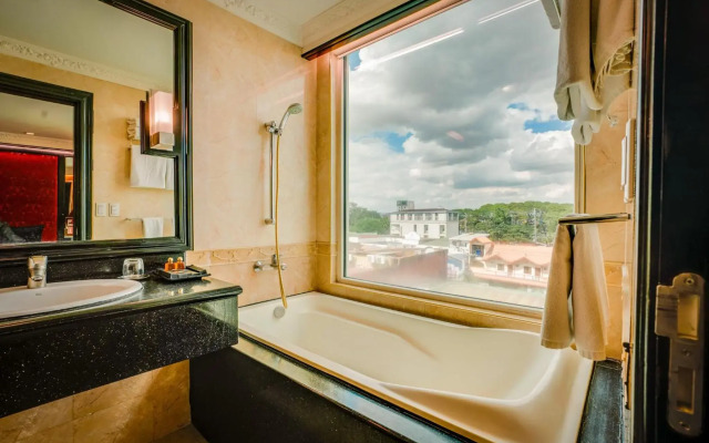 Fields Plaza Suites