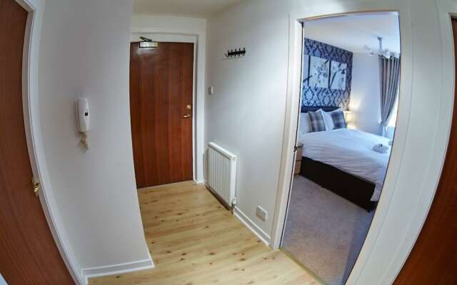 Thistle Apartments - King's Apartment
