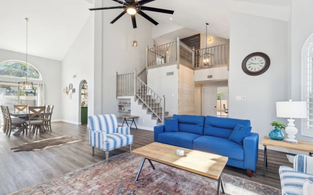 Red Mountain Retreat 5 BDR w/ Heated Pool!